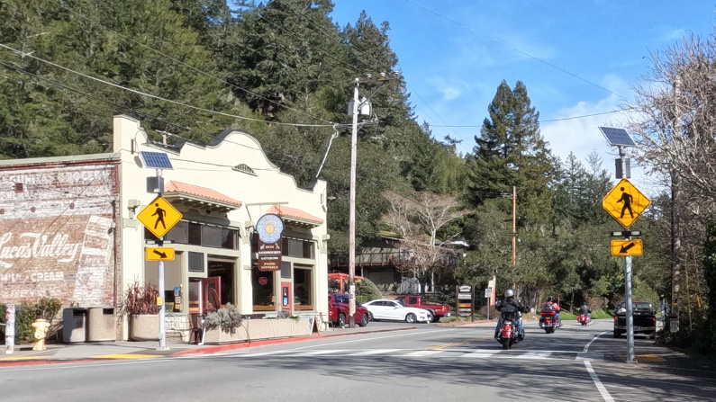 2022-02-09 2 Bird Cafe